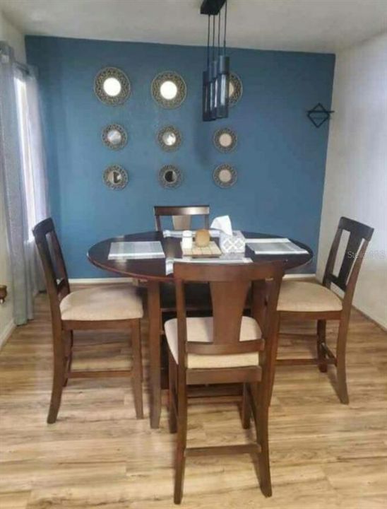 For Sale: $208,500 (2 beds, 2 baths, 1066 Square Feet)