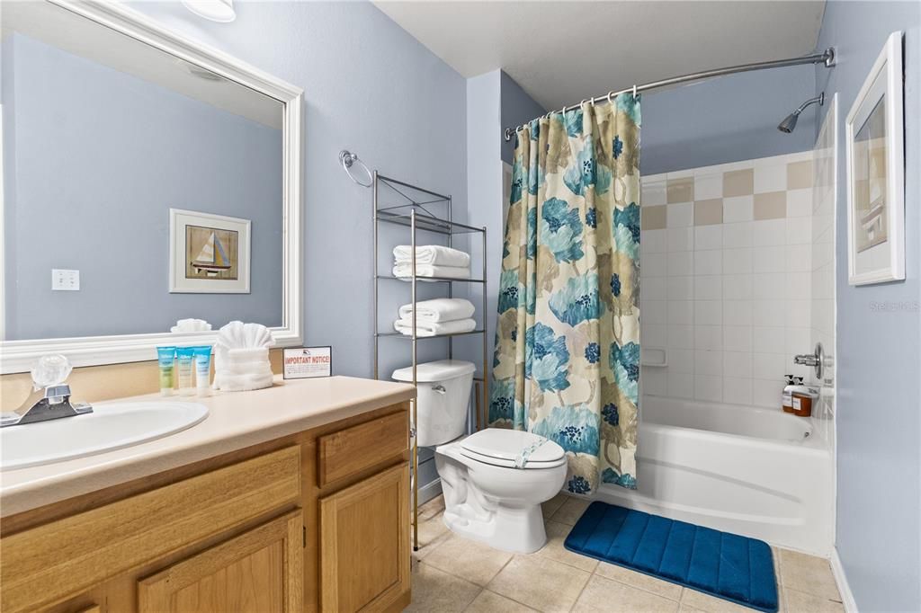 For Sale: $265,000 (2 beds, 2 baths, 1159 Square Feet)