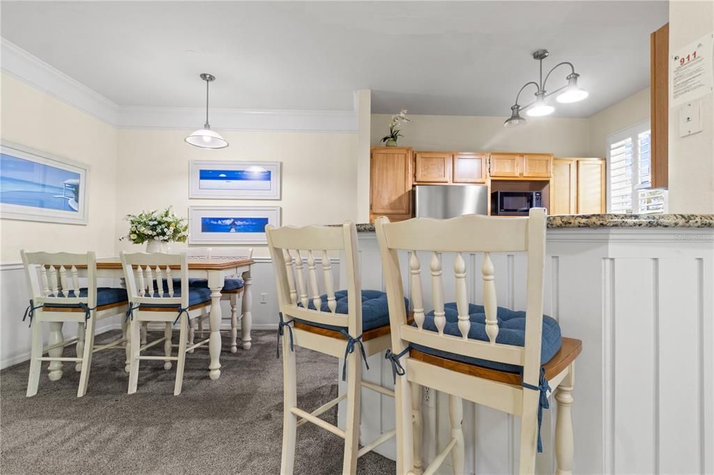 For Sale: $265,000 (2 beds, 2 baths, 1159 Square Feet)