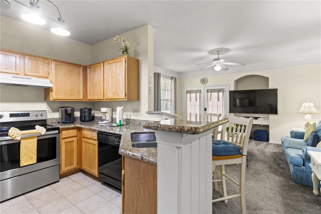 For Sale: $265,000 (2 beds, 2 baths, 1159 Square Feet)