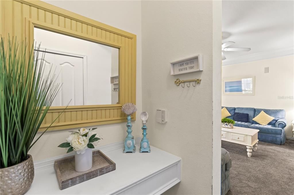 For Sale: $265,000 (2 beds, 2 baths, 1159 Square Feet)