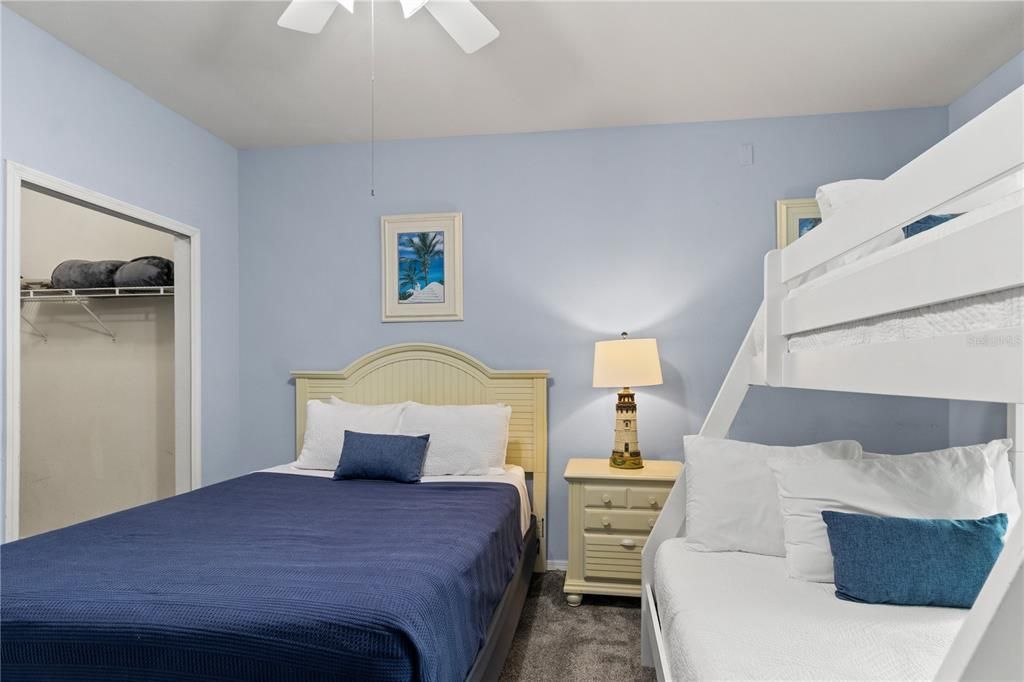 For Sale: $265,000 (2 beds, 2 baths, 1159 Square Feet)