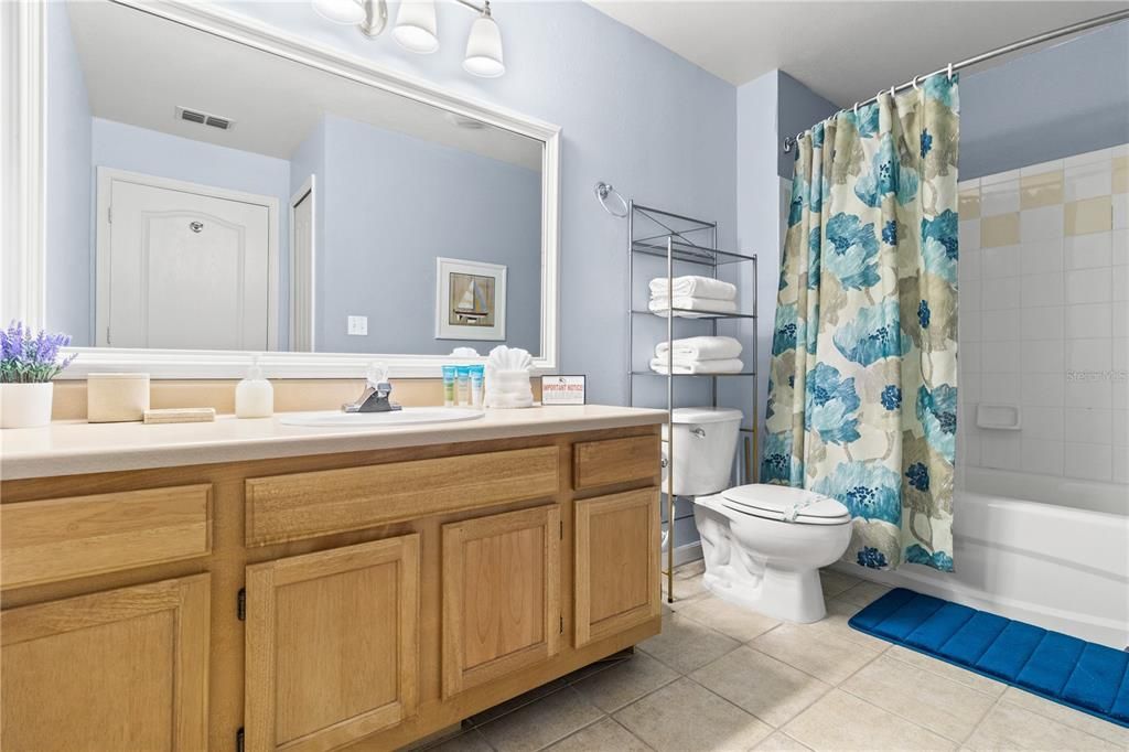 For Sale: $265,000 (2 beds, 2 baths, 1159 Square Feet)