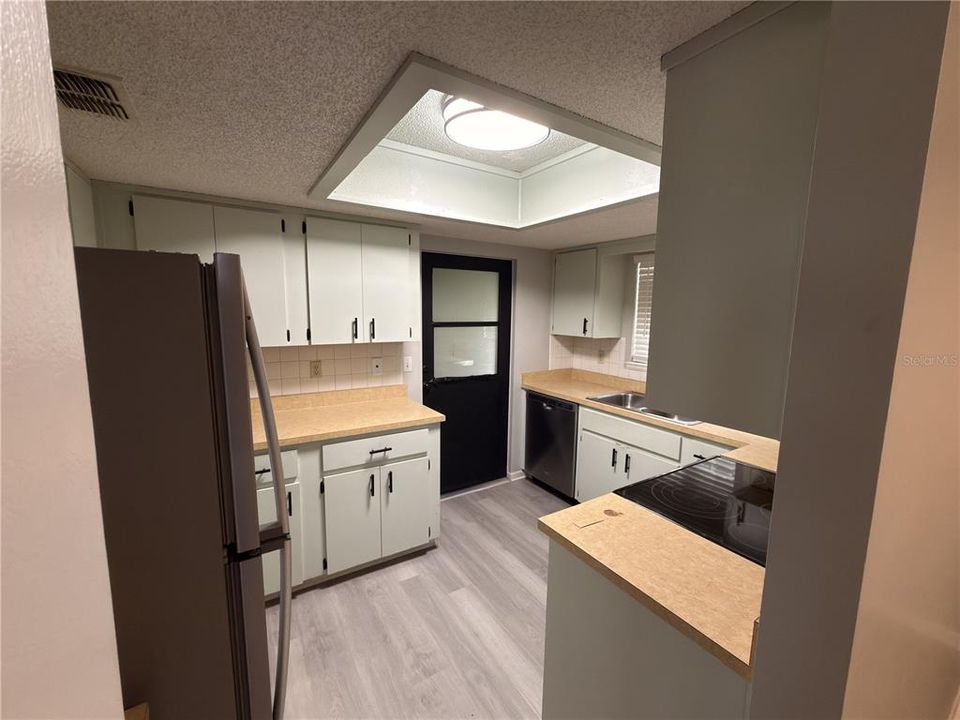 For Rent: $1,450 (2 beds, 2 baths, 1040 Square Feet)