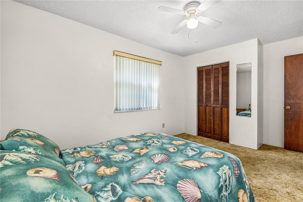 For Sale: $320,000 (3 beds, 2 baths, 1498 Square Feet)