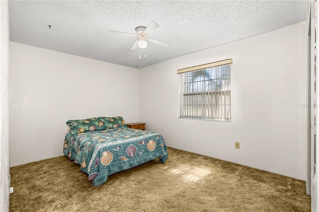 For Sale: $320,000 (3 beds, 2 baths, 1498 Square Feet)