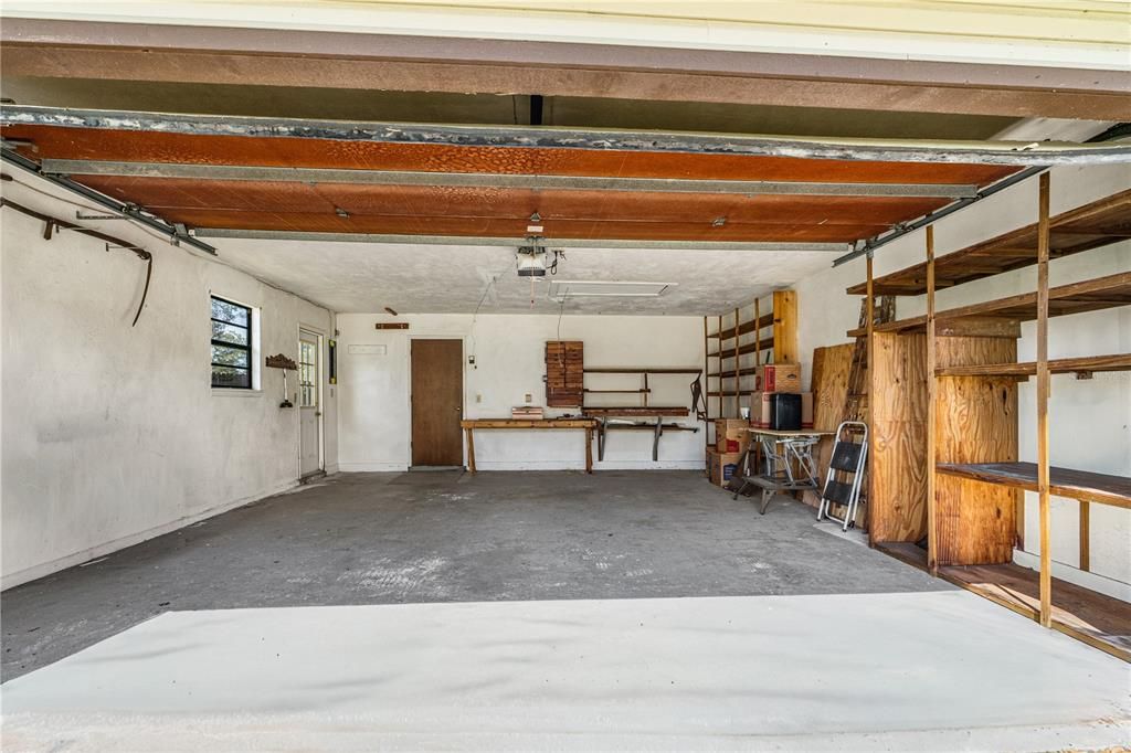 For Sale: $320,000 (3 beds, 2 baths, 1498 Square Feet)