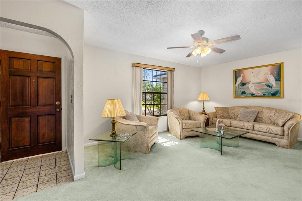 For Sale: $320,000 (3 beds, 2 baths, 1498 Square Feet)