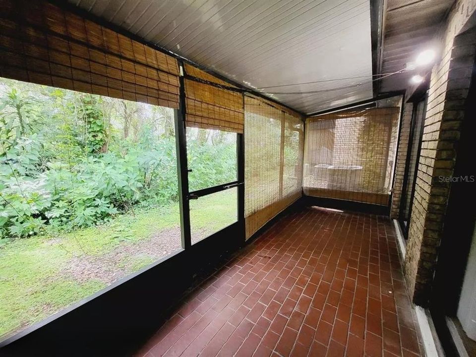 На продажу: $194,999 (2 спален, 2 ванн, 938 Квадратных фут)