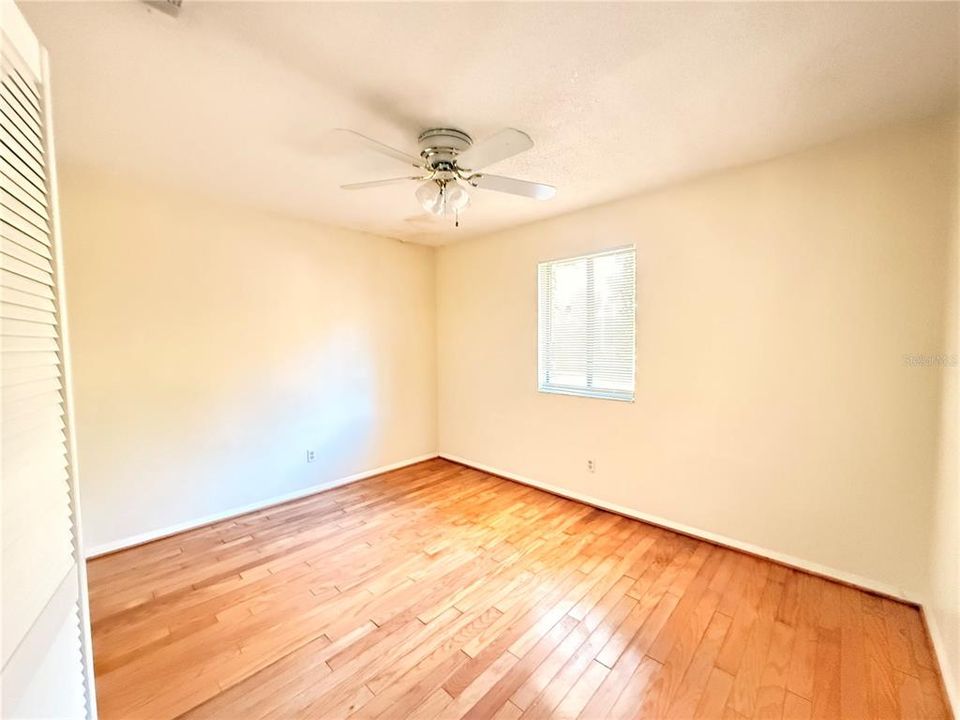 На продажу: $194,999 (2 спален, 2 ванн, 938 Квадратных фут)