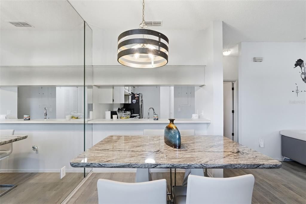 For Sale: $205,000 (2 beds, 2 baths, 1045 Square Feet)