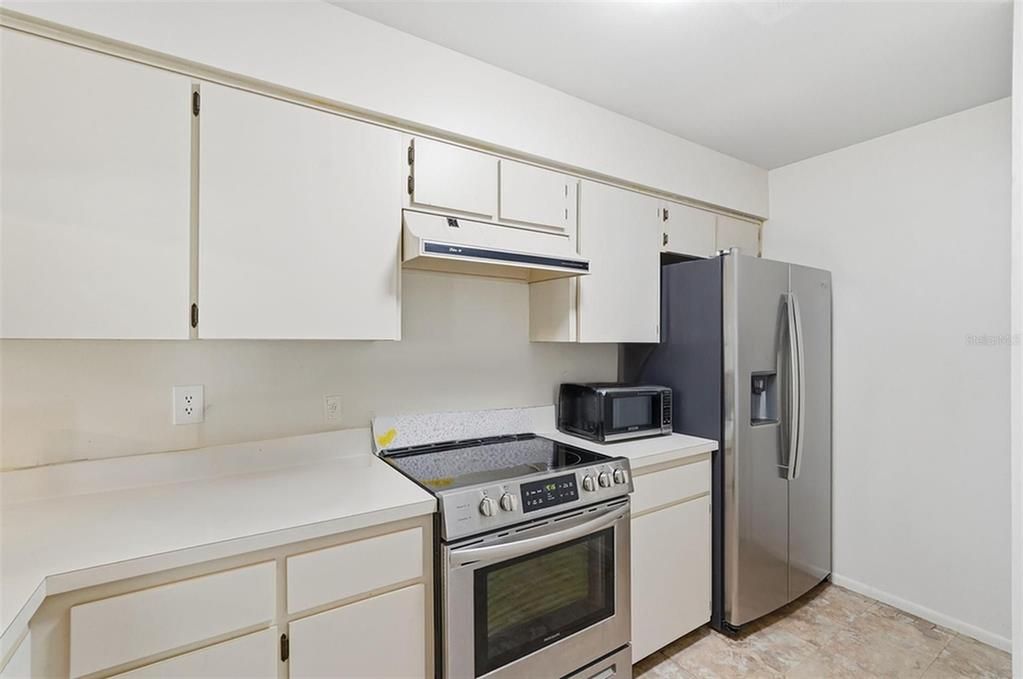 For Sale: $205,000 (2 beds, 2 baths, 1045 Square Feet)