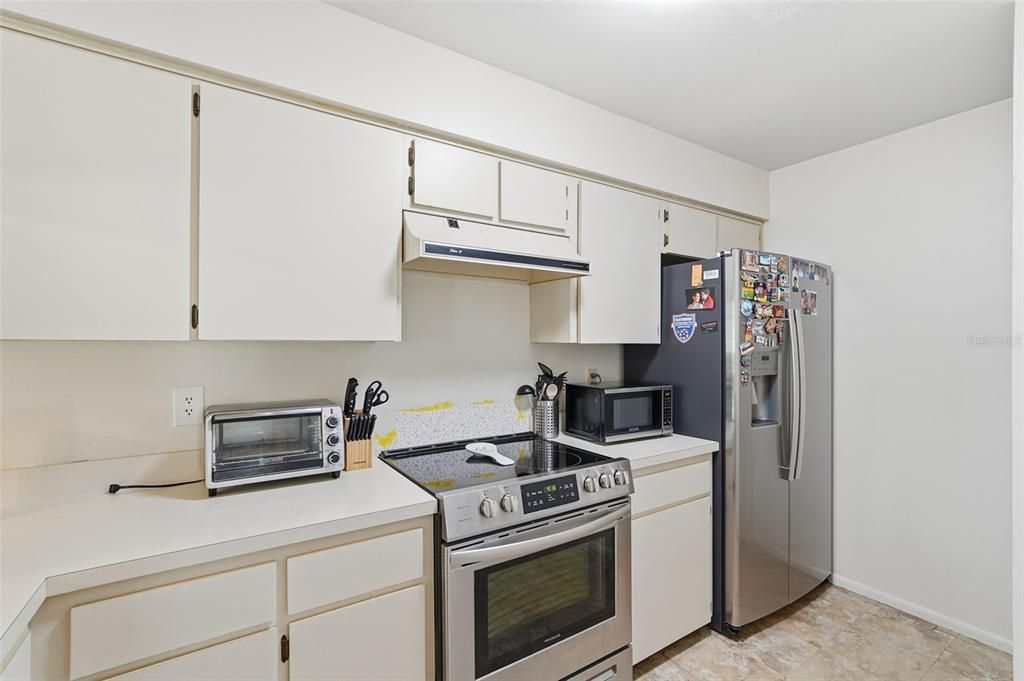For Sale: $205,000 (2 beds, 2 baths, 1045 Square Feet)