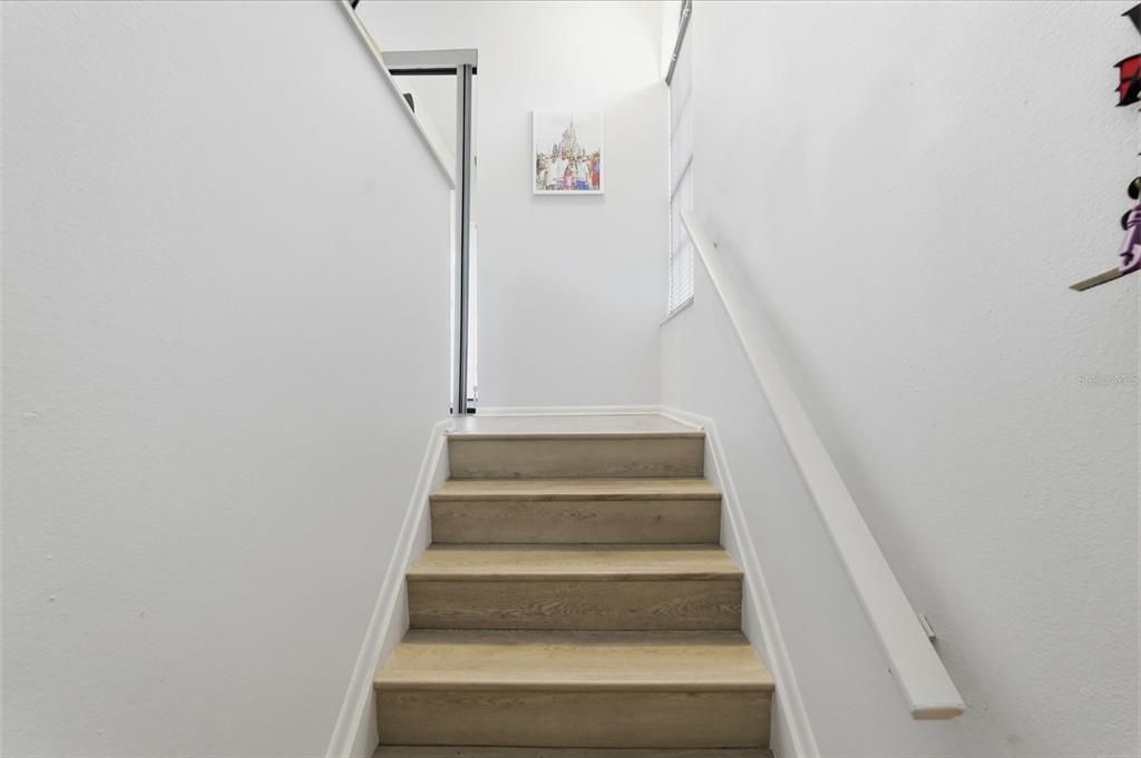 For Sale: $205,000 (2 beds, 2 baths, 1045 Square Feet)