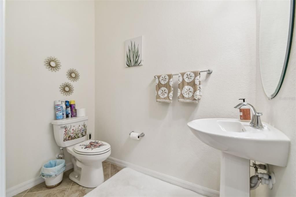 For Sale: $324,000 (3 beds, 2 baths, 1949 Square Feet)