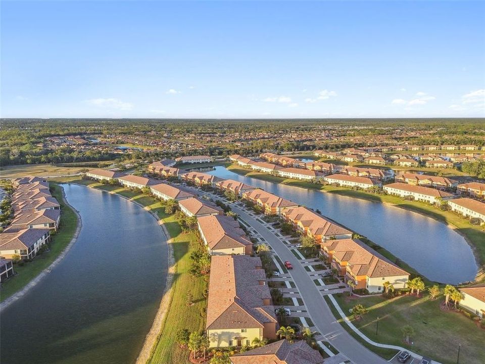 For Sale: $324,000 (3 beds, 2 baths, 1949 Square Feet)