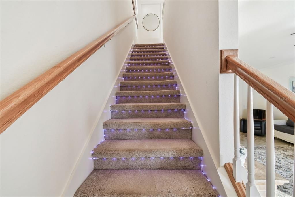 For Sale: $324,000 (3 beds, 2 baths, 1949 Square Feet)