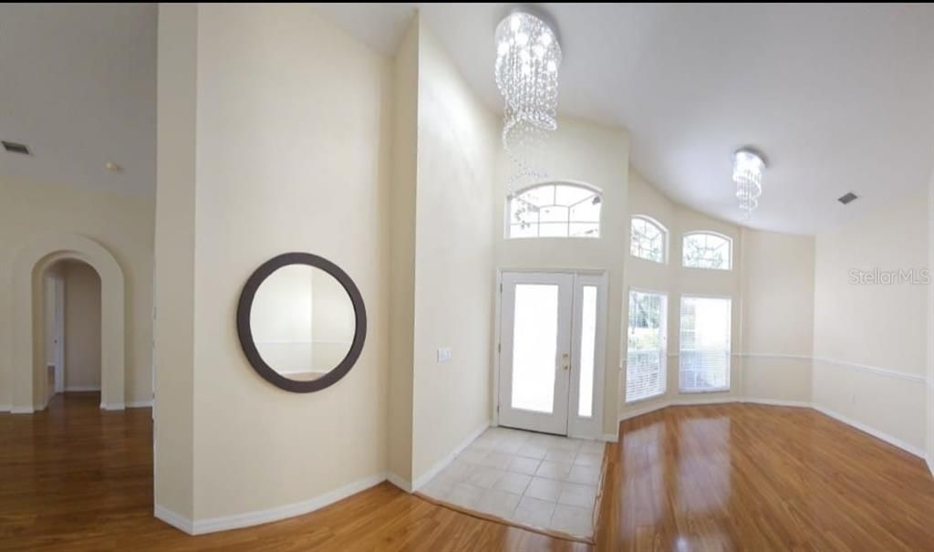 Под контрактом: $429,000 (3 спален, 2 ванн, 1872 Квадратных фут)