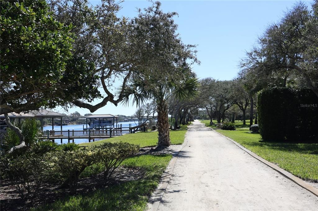 Под контрактом: $429,000 (3 спален, 2 ванн, 1872 Квадратных фут)