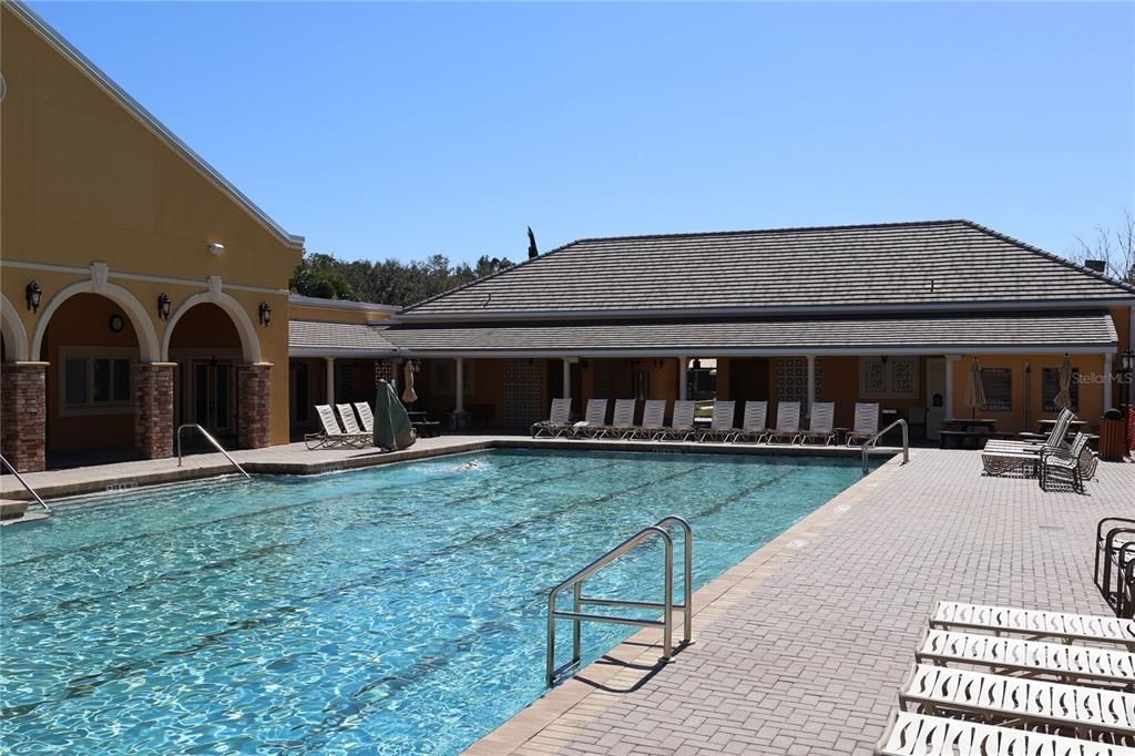 Под контрактом: $429,000 (3 спален, 2 ванн, 1872 Квадратных фут)