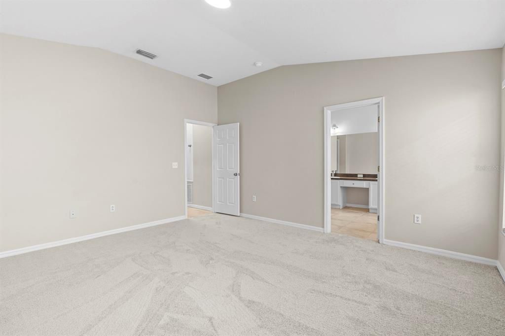 待售: $395,000 (4 贝兹, 2 浴室, 1962 平方英尺)