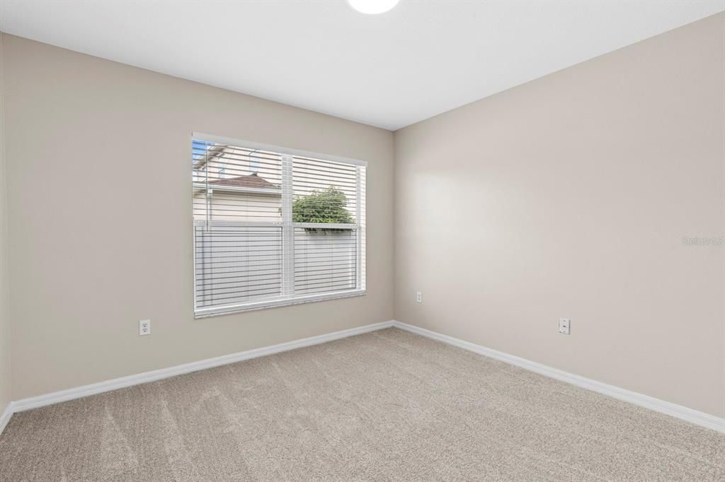 待售: $395,000 (4 贝兹, 2 浴室, 1962 平方英尺)