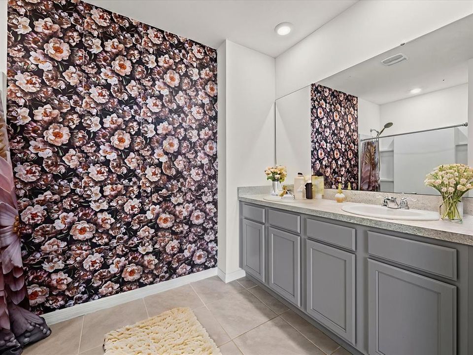 En Venta: $325,000 (5 camas, 3 baños, 2522 Pies cuadrados)