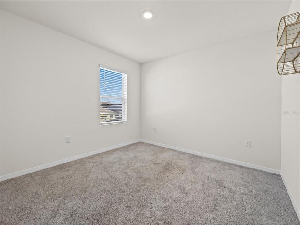 En Venta: $325,000 (5 camas, 3 baños, 2522 Pies cuadrados)