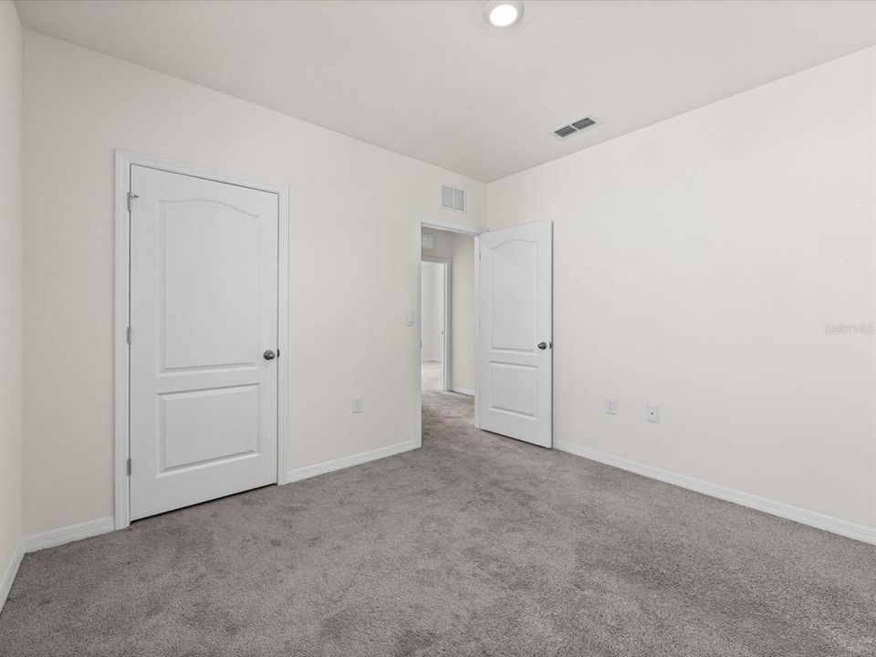 En Venta: $325,000 (5 camas, 3 baños, 2522 Pies cuadrados)