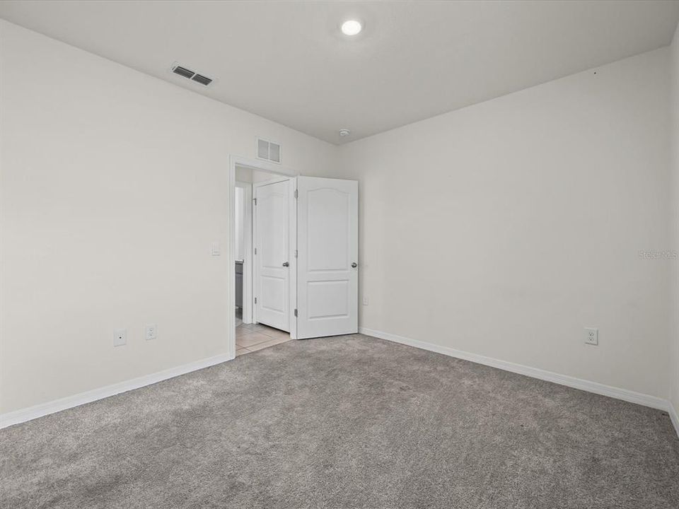 En Venta: $325,000 (5 camas, 3 baños, 2522 Pies cuadrados)