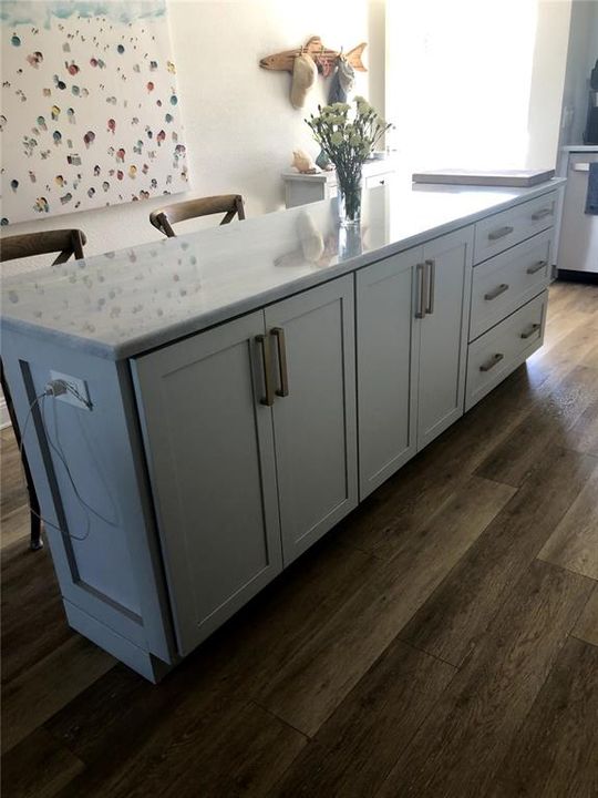 На продажу: $324,998 (1 спален, 1 ванн, 957 Квадратных фут)