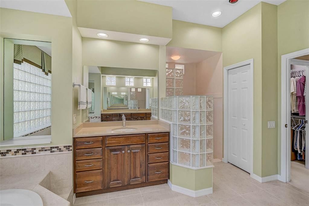 Active With Contract: $950,000 (4 beds, 3 baths, 3460 Square Feet)