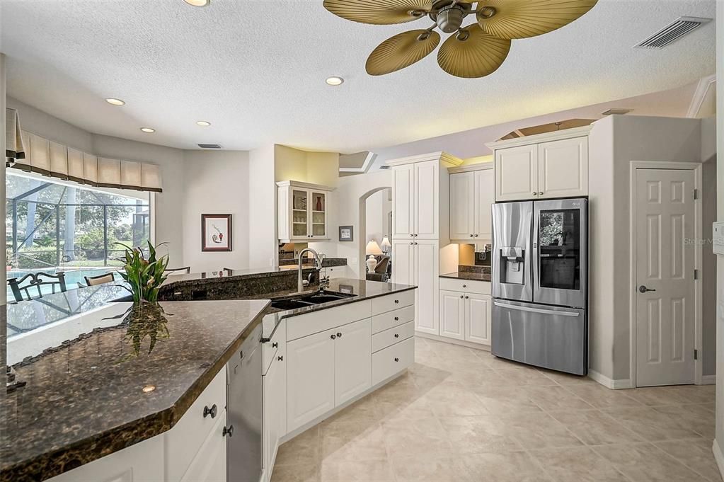 Active With Contract: $950,000 (4 beds, 3 baths, 3460 Square Feet)