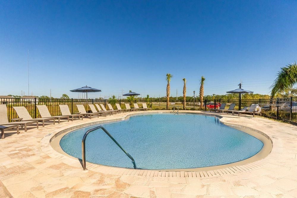 Activo con contrato: $307,524 (3 camas, 2 baños, 1455 Pies cuadrados)