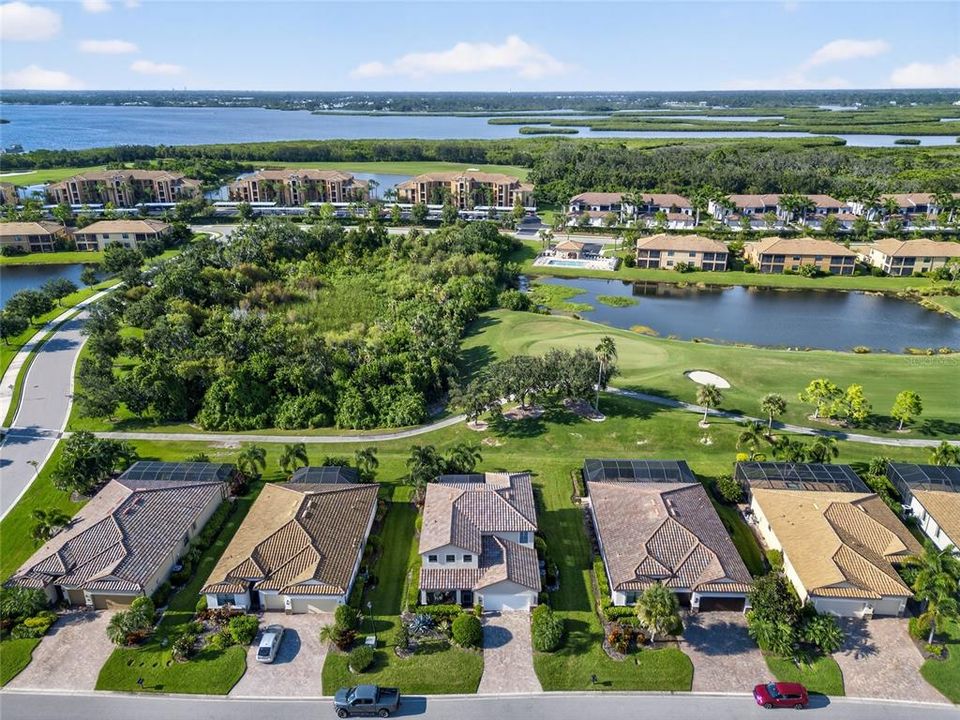 Active With Contract: $4,100 (4 beds, 3 baths, 2898 Square Feet)