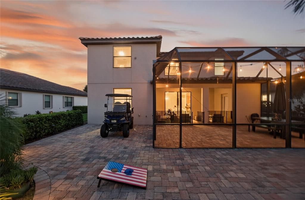 Active With Contract: $4,100 (4 beds, 3 baths, 2898 Square Feet)