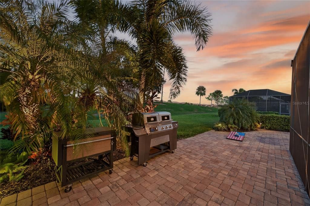 Active With Contract: $4,100 (4 beds, 3 baths, 2898 Square Feet)