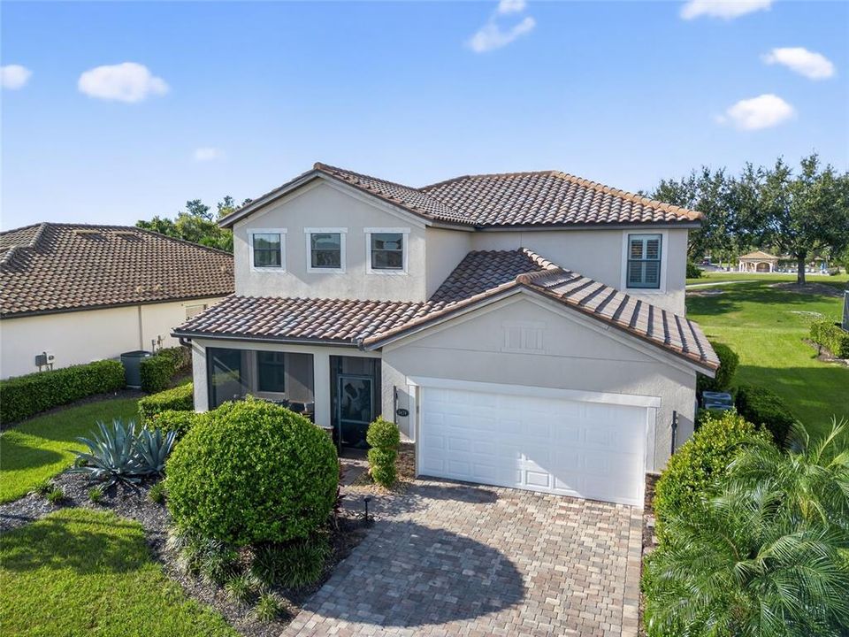 Active With Contract: $4,100 (4 beds, 3 baths, 2898 Square Feet)