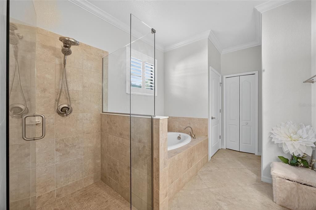 Active With Contract: $4,100 (4 beds, 3 baths, 2898 Square Feet)