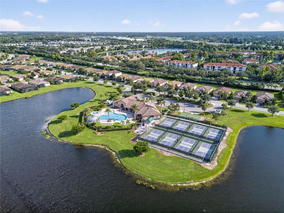 Active With Contract: $4,100 (4 beds, 3 baths, 2898 Square Feet)