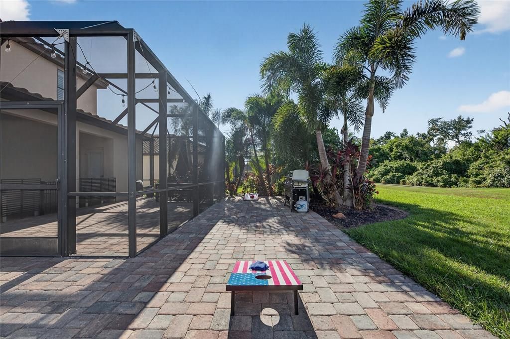 Active With Contract: $4,100 (4 beds, 3 baths, 2898 Square Feet)