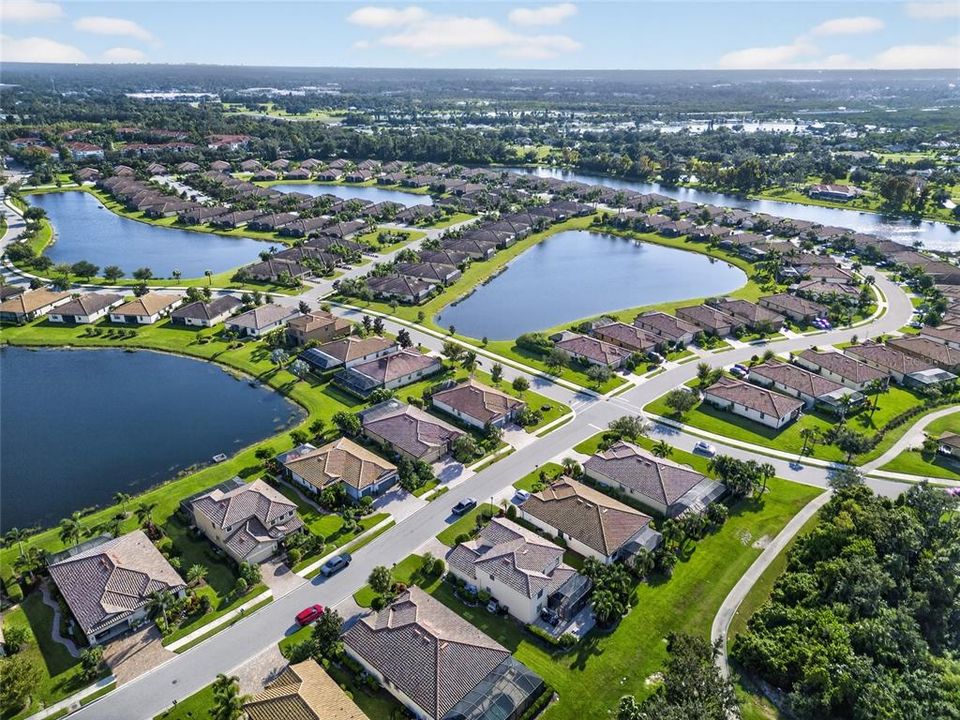 Active With Contract: $4,100 (4 beds, 3 baths, 2898 Square Feet)