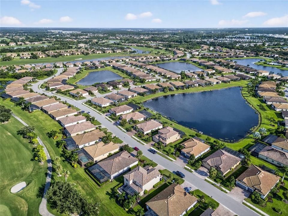 Active With Contract: $4,100 (4 beds, 3 baths, 2898 Square Feet)