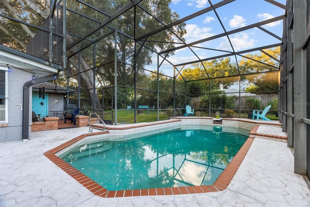 待售: $900,000 (4 贝兹, 2 浴室, 2700 平方英尺)