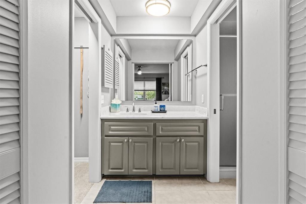 待售: $900,000 (4 贝兹, 2 浴室, 2700 平方英尺)