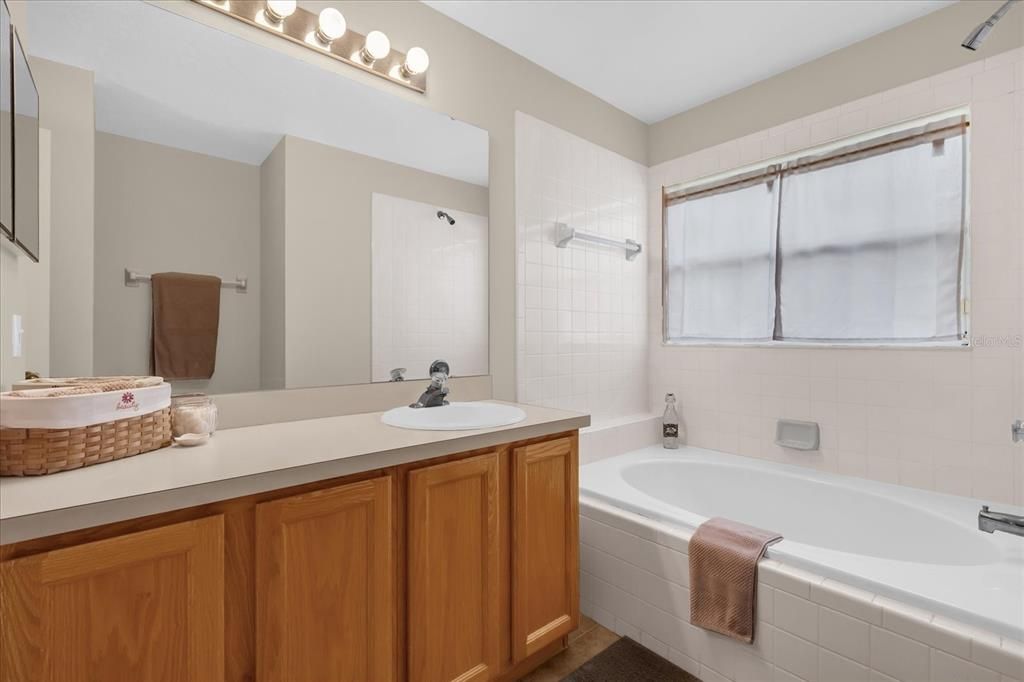 Active With Contract: $345,000 (3 beds, 2 baths, 1260 Square Feet)