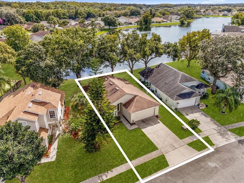 Active With Contract: $345,000 (3 beds, 2 baths, 1260 Square Feet)