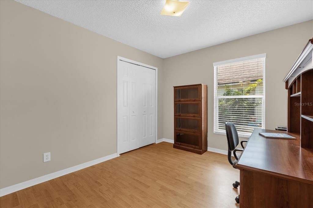 Active With Contract: $345,000 (3 beds, 2 baths, 1260 Square Feet)