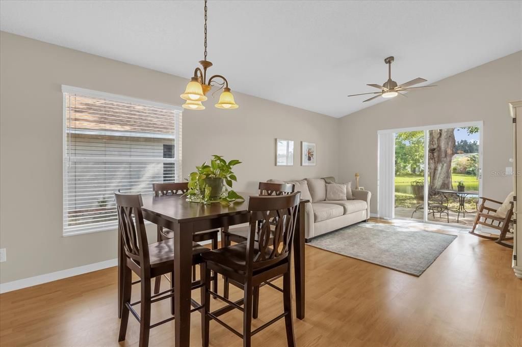 Active With Contract: $345,000 (3 beds, 2 baths, 1260 Square Feet)