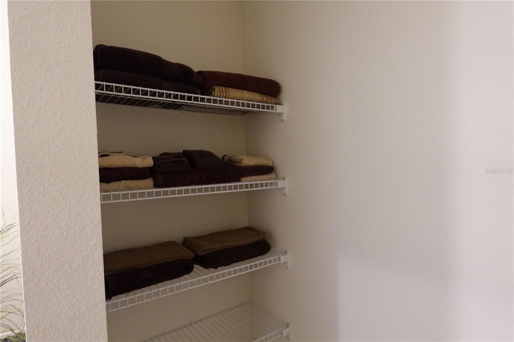 For Sale: $339,000 (4 beds, 2 baths, 1818 Square Feet)